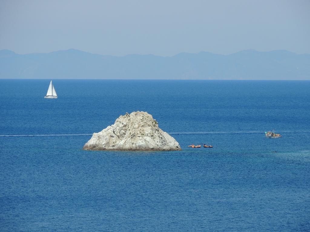 Hotel Viticcio Portoferraio Bagian luar foto